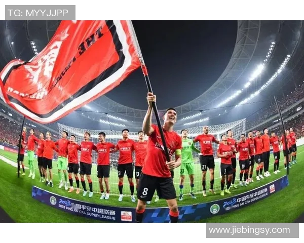 世界足球明星联队成都盛典激情开启球迷共襄盛举共赏足球盛宴 世界足球明星联队成都盛典激情开启球迷共襄盛举共赏足球盛宴