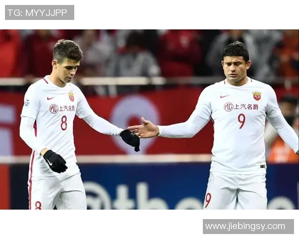 新疆足球明星排名榜单揭晓各路球员实力对比与发展前景分析